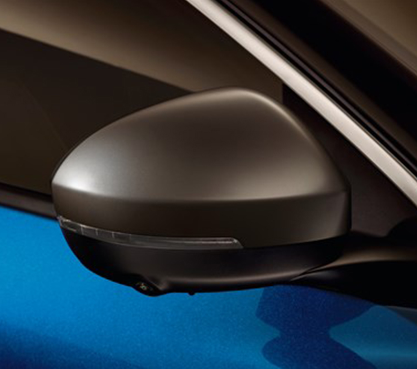 grey front right mirror of renault austral