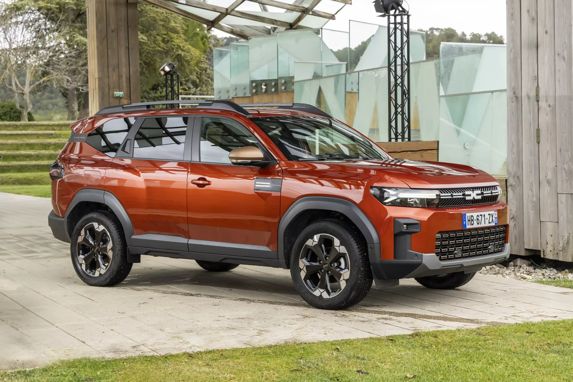 Dacia Bigster τιμές 2025 – Όλα όσα πρέπει να γνωρίζετε
